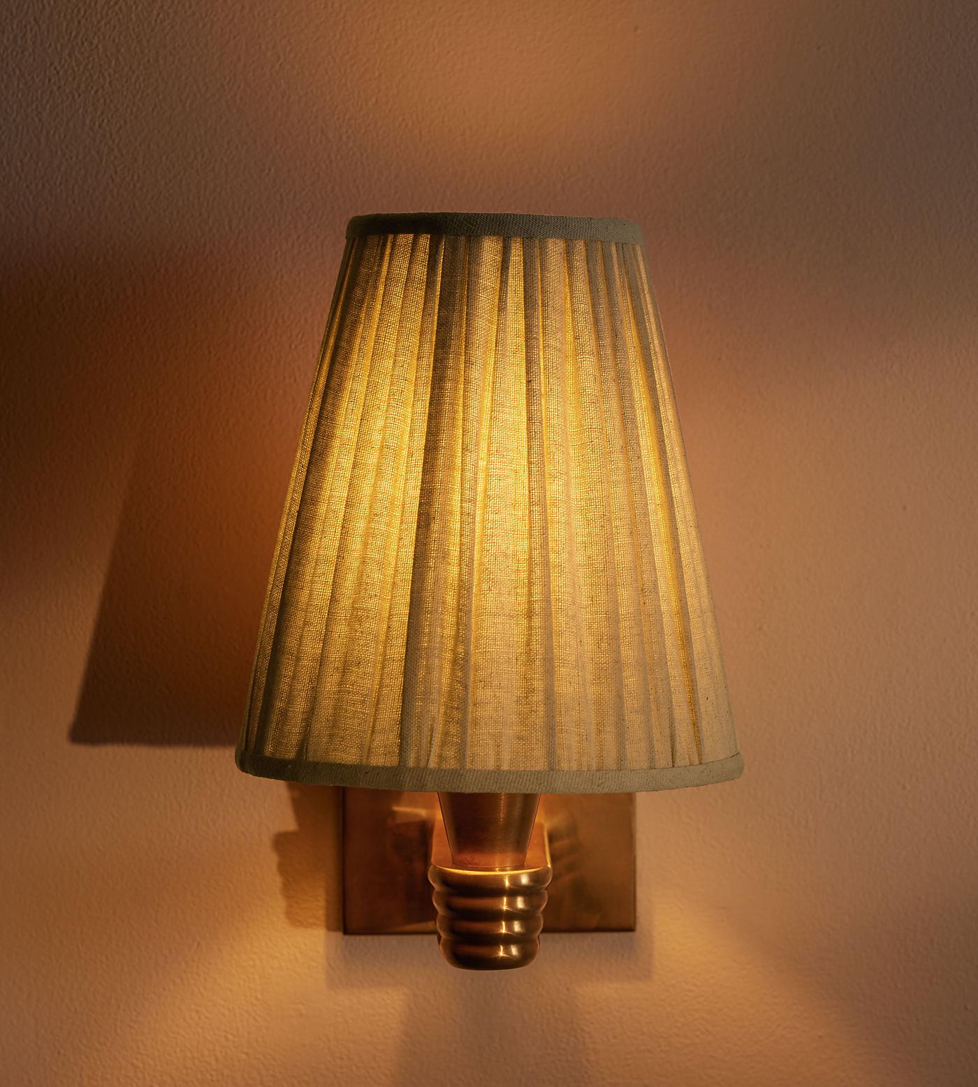 Viola Wall Light