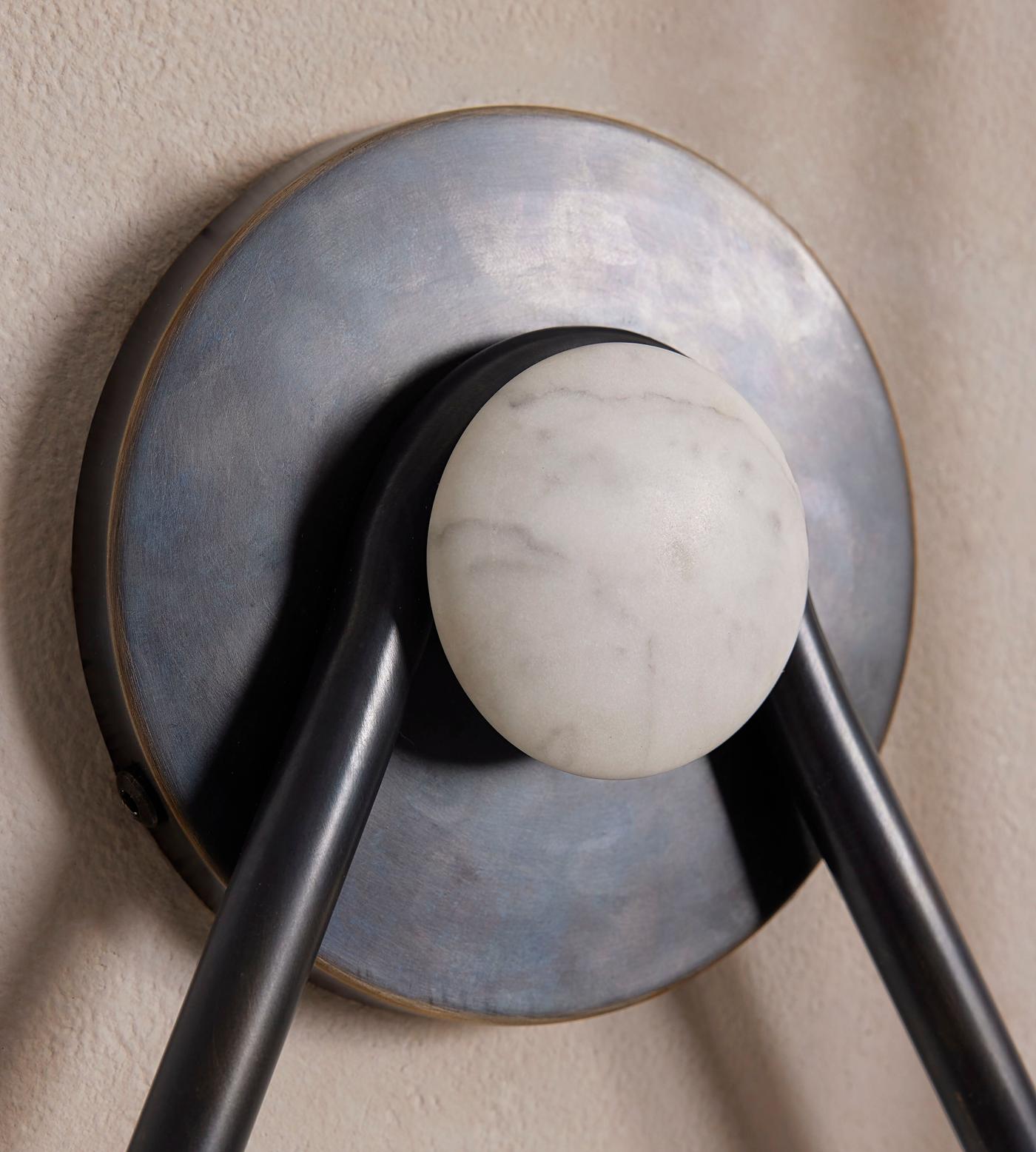 Quaid Wall Light