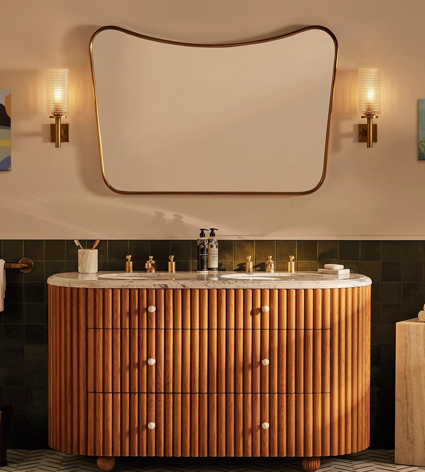 Skye Wall Light